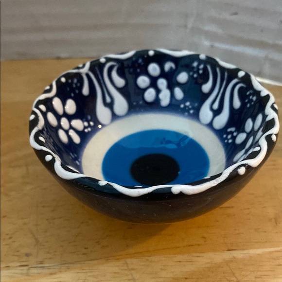 Handcrafted Blue and White Ceramic dipping Bowl or trinket dish about 3.25x1.5 - Picture 1 of 4